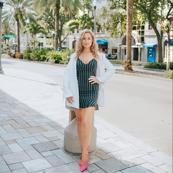 Veronica Sierra, Realtor® with CENTURY 21 Beggins