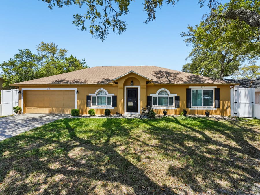 Four-bedroom single family home at 10423 Bradford St, Spring Hill